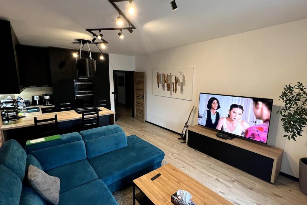 Lake Apartment, 2X Free Garage, 10 Mins To Centre Bratislava Exterior foto